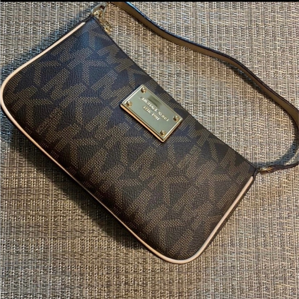 Michael Kors Jet Set Large Shoulder Bag